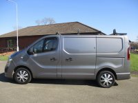 VAUXHALL VIVARO