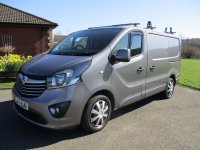 VAUXHALL VIVARO